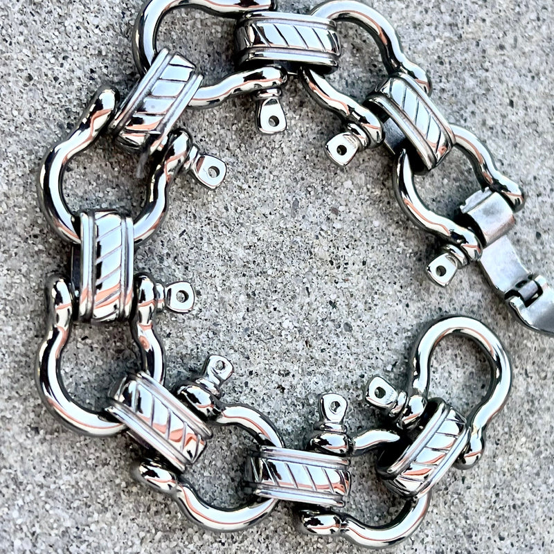 Sanity Jewelry Bracelet NEW - Shackle Bracelet - B147