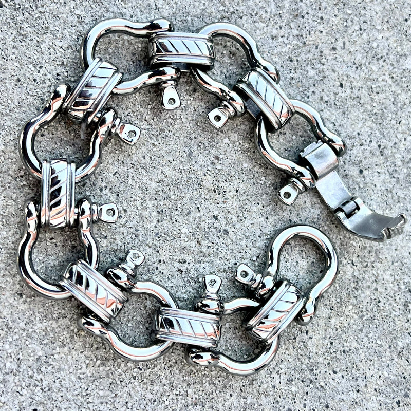 Sanity Jewelry Bracelet NEW - Shackle Bracelet - B147