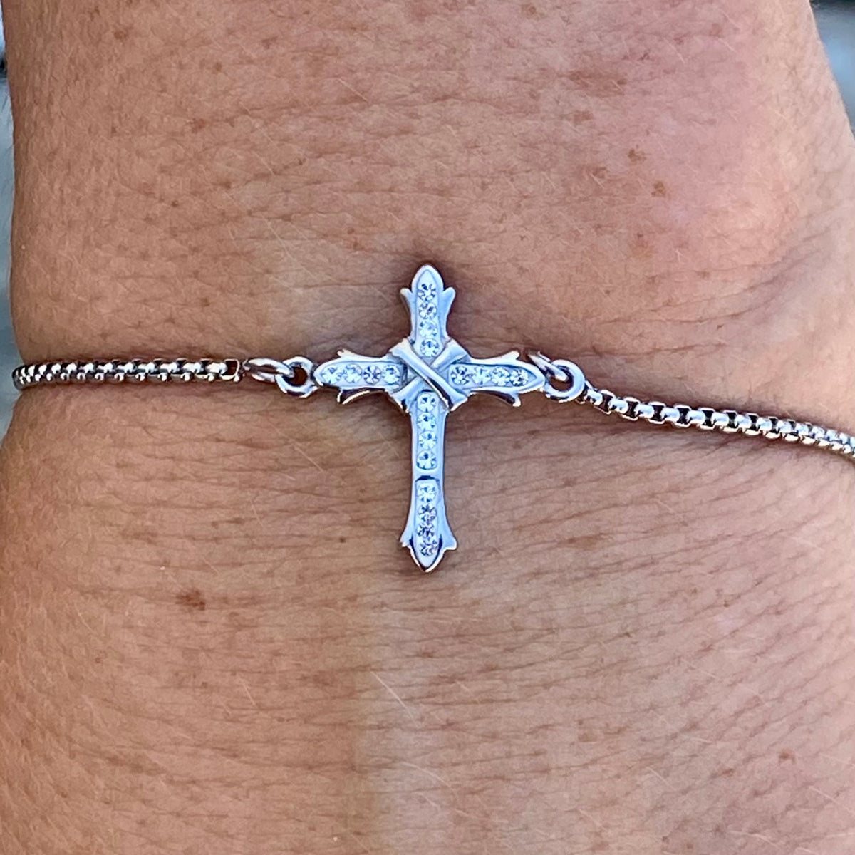 ladies-necklace-bling-cross-