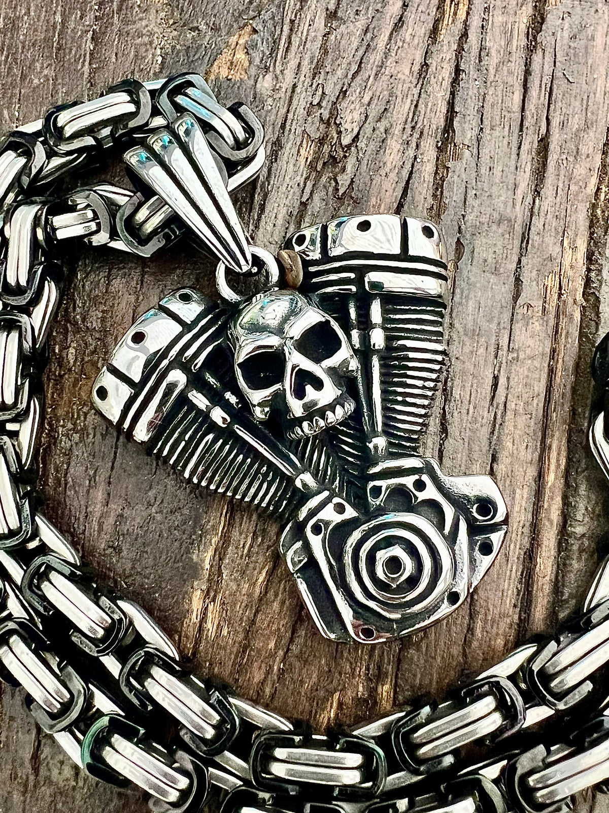 necklace-bone-crusher-v-twin-