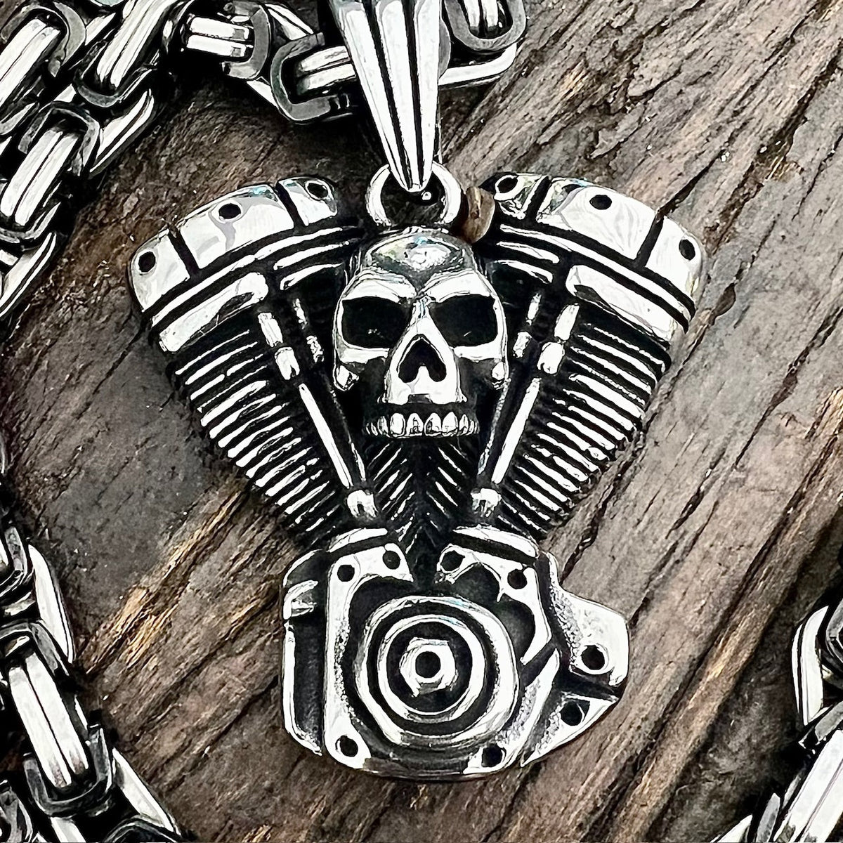 Bone Crusher - V-Twin & Skull Pendant - Necklace (838)