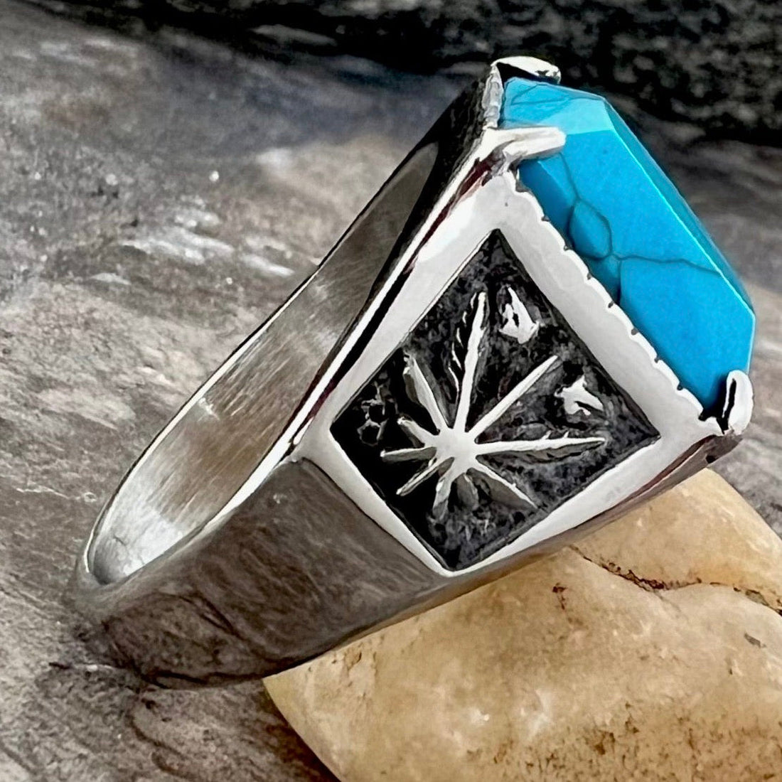 skull-ring-11-blue-stone-weed-