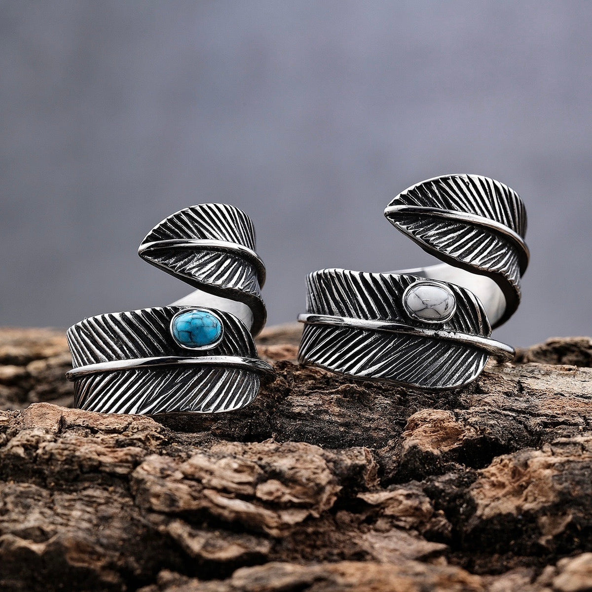 skull-ring-feather-white-stone
