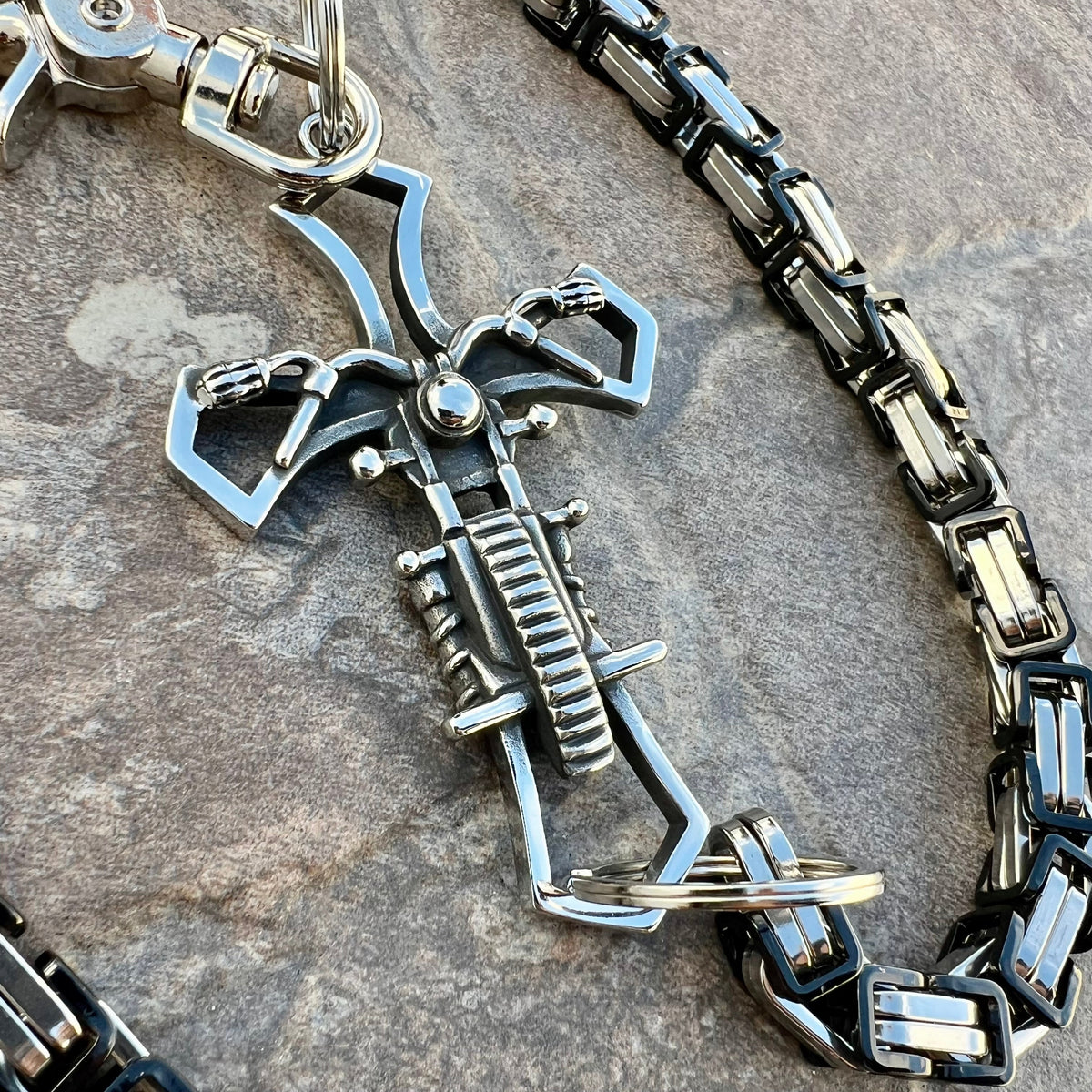 Motorcycle Cross Wallet Chain - Black & Silver Daytona