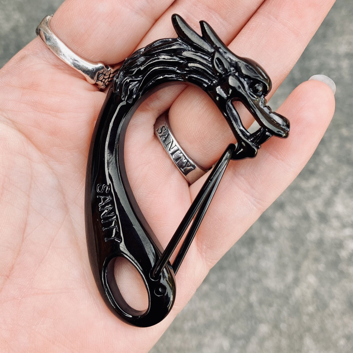 belt-clip-clasp-dragon-black-