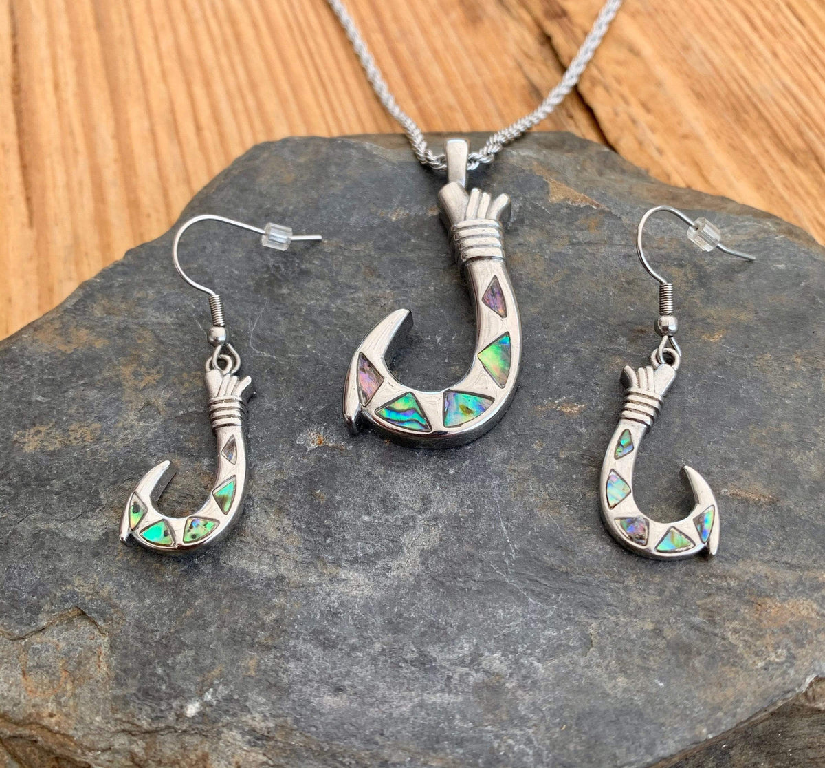 Sea Shell - Fishing Hook Earrings - SK2569E Sea Shell - Fishing Hook Earrings - SK2569E