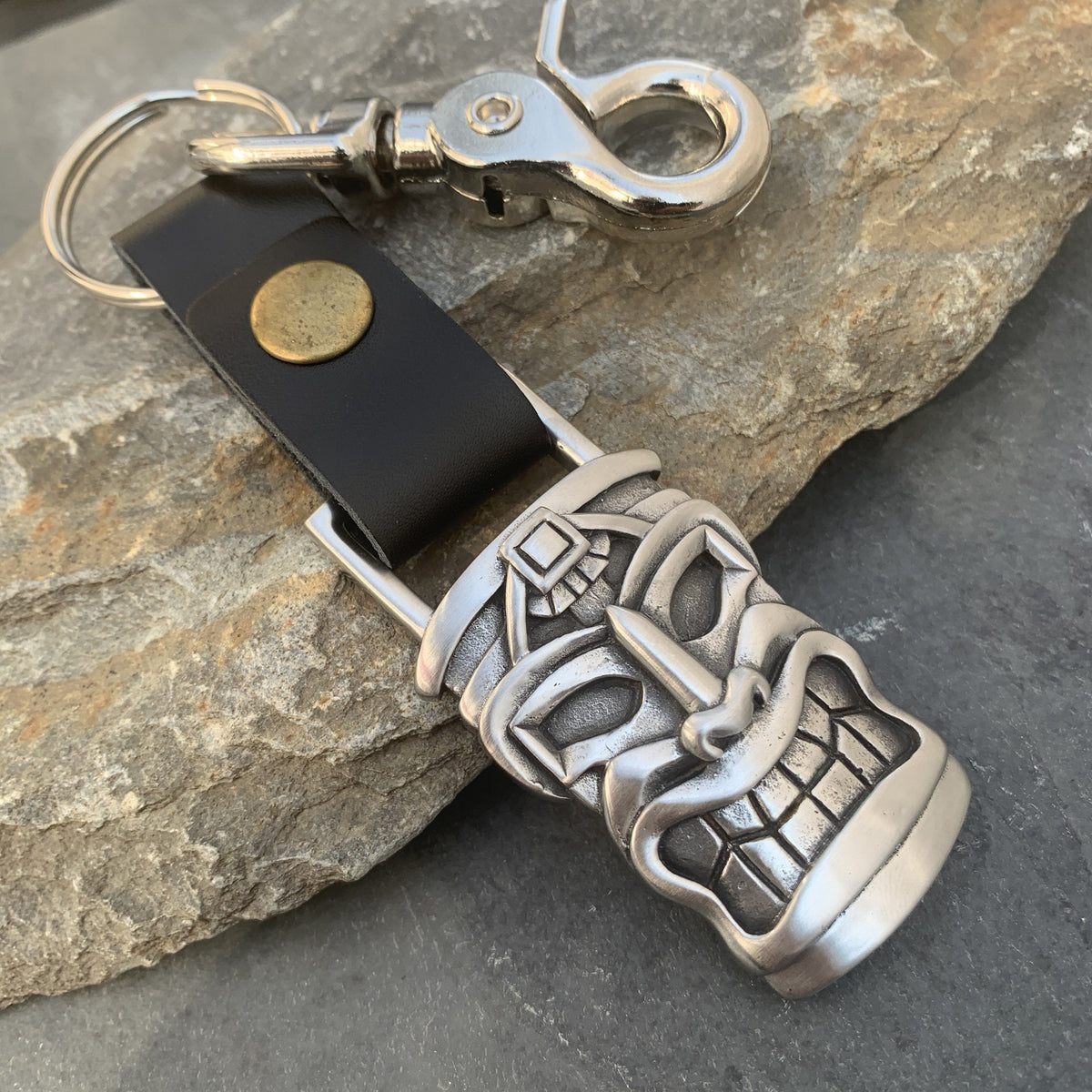 key-chain-tiki-man-skull-