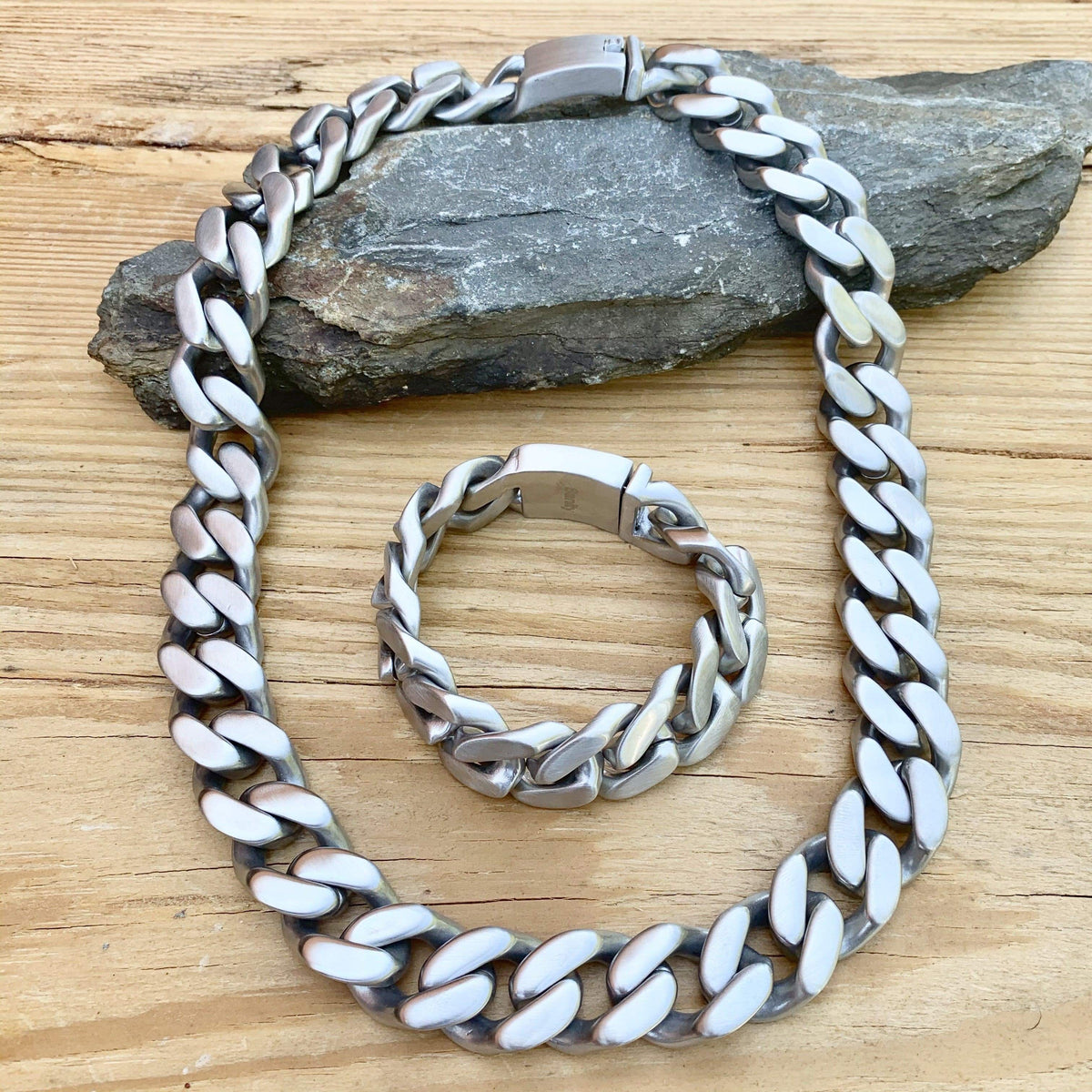 Bagger Necklace - 