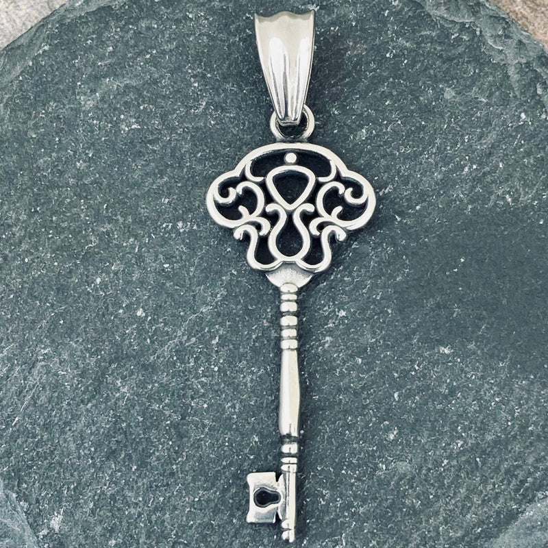 Alice in Wonderland Key Rope Necklace