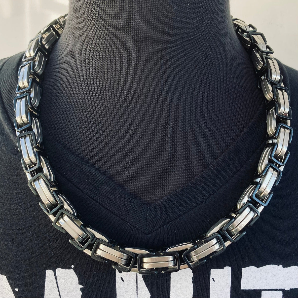 Daytona Necklace - Silver & Black - Road King - 3/4 inch wide