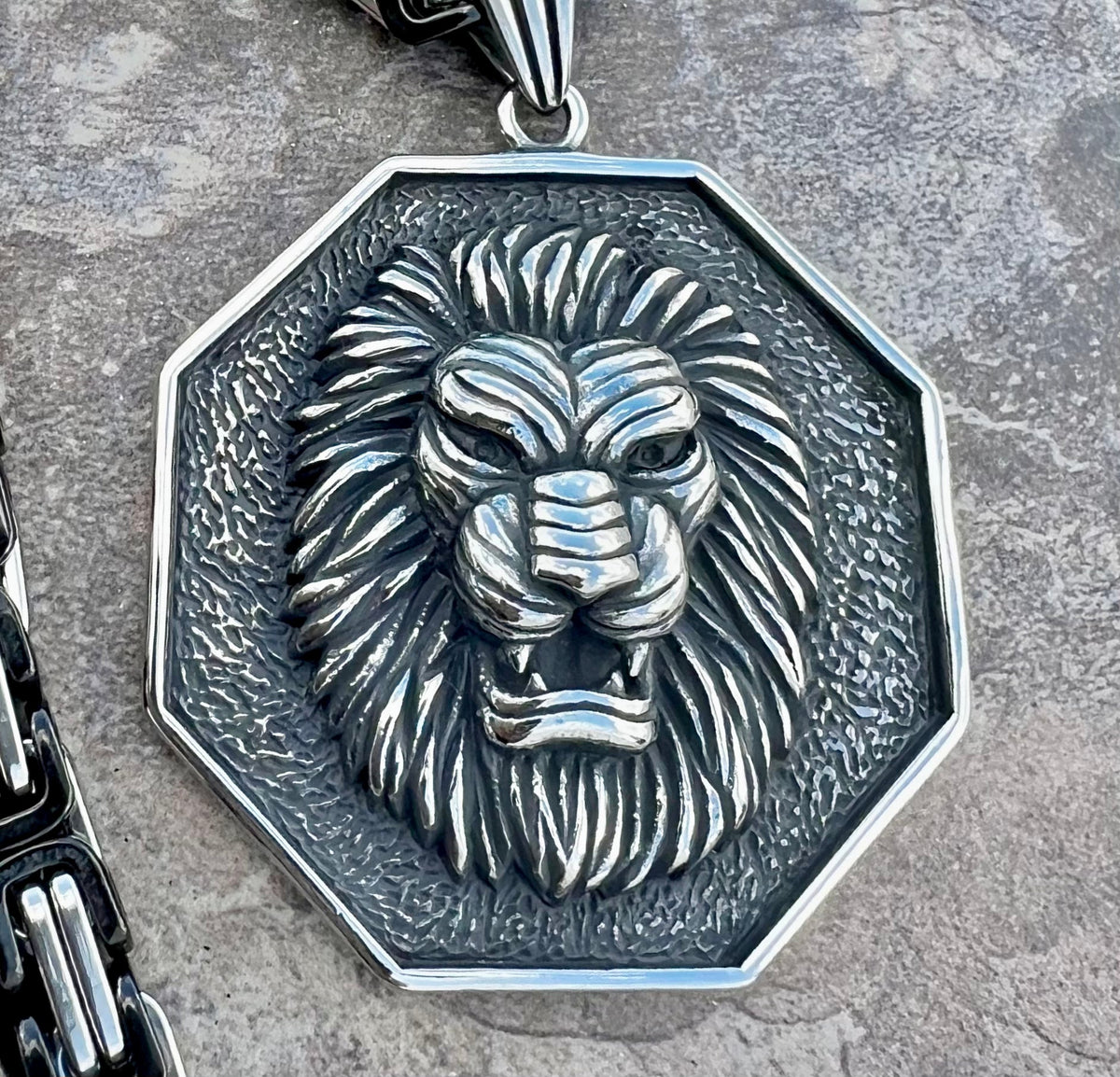 アクセサリー lion1123-25000 925 Sterling Silver Lion Pendant - Powerful Regal Design - VY Jewelry