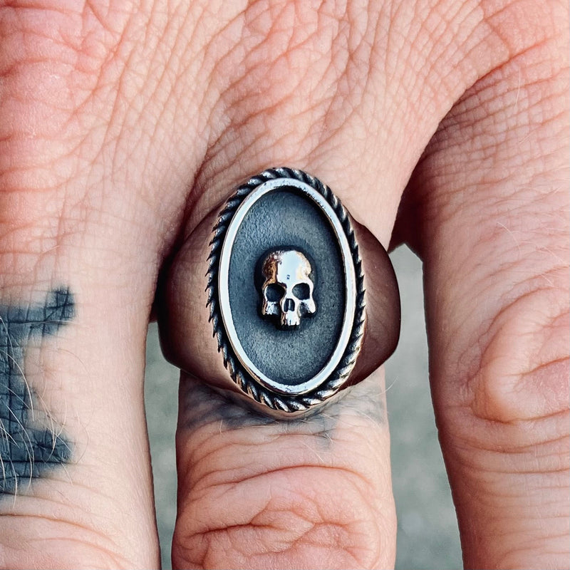 Sanity Jewelry Skull Ring Skull Portrait Ring - Mona Lisa - Sizes 5-11 - R150